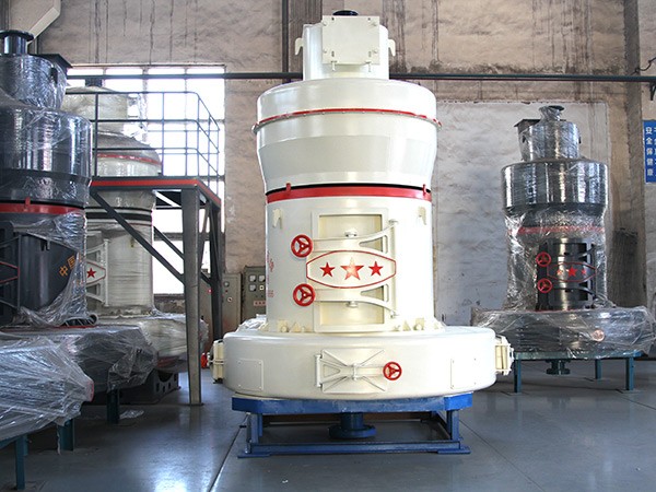 河南雷蒙磨粉機(jī)多少錢一臺(tái)？（時(shí)產(chǎn)15噸左右）