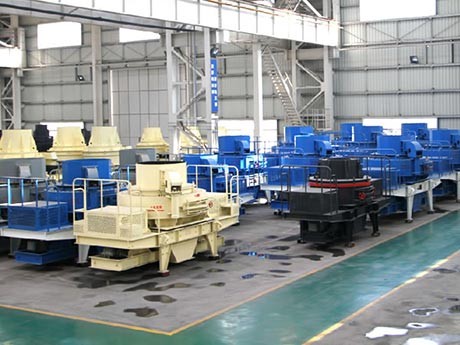 時產(chǎn)50噸片麻巖制砂機多少錢一臺？