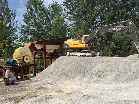 開辦石灰石碎石廠需要哪些設(shè)備，需要多少投資成本？