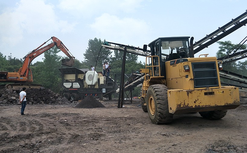 山西時(shí)產(chǎn)120噸煤炭移動(dòng)制砂現(xiàn)場(chǎng)案例