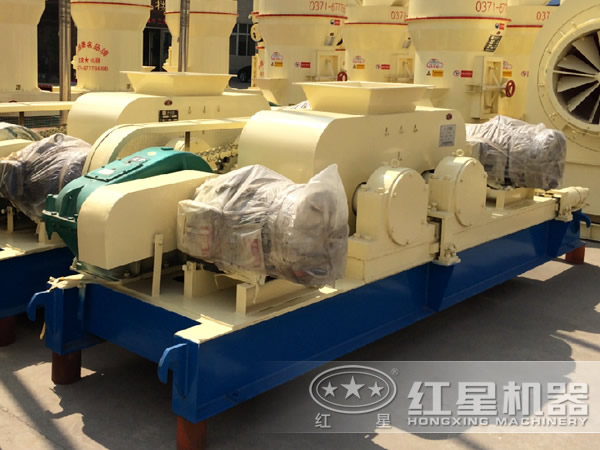 紅星對輥式破碎機(jī)圖