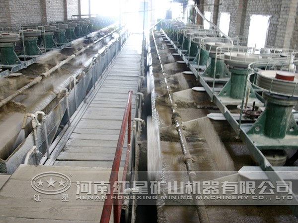 鎳礦生產(chǎn)現(xiàn)場(chǎng)圖