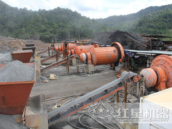 球磨機(jī)現(xiàn)場(chǎng)圖