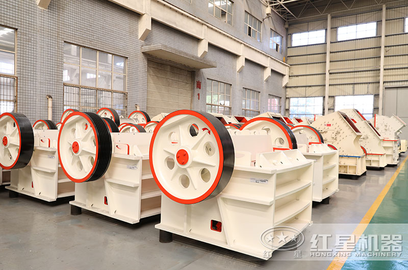 250x750細(xì)顎破碎機(jī)圖片