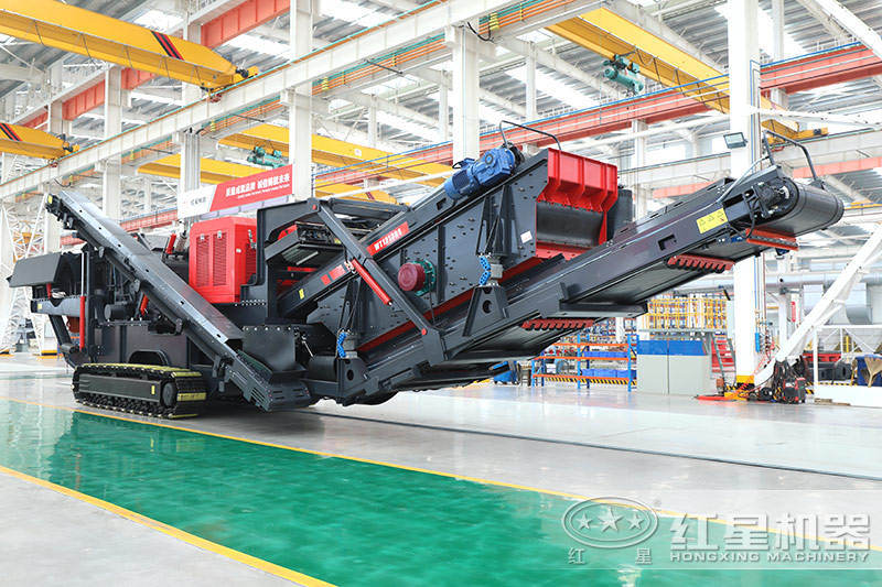 履帶移動(dòng)礦石粉碎機(jī)