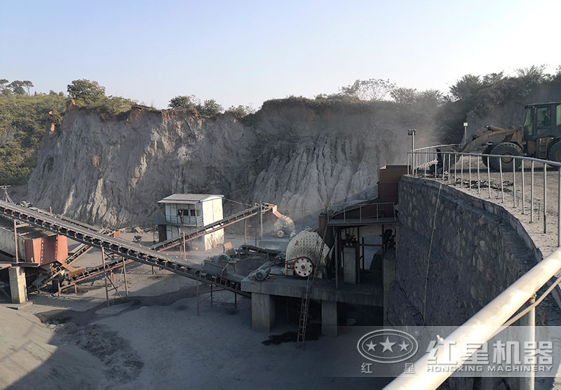 錘式破碎機(jī)配置的石灰石制砂生產(chǎn)線