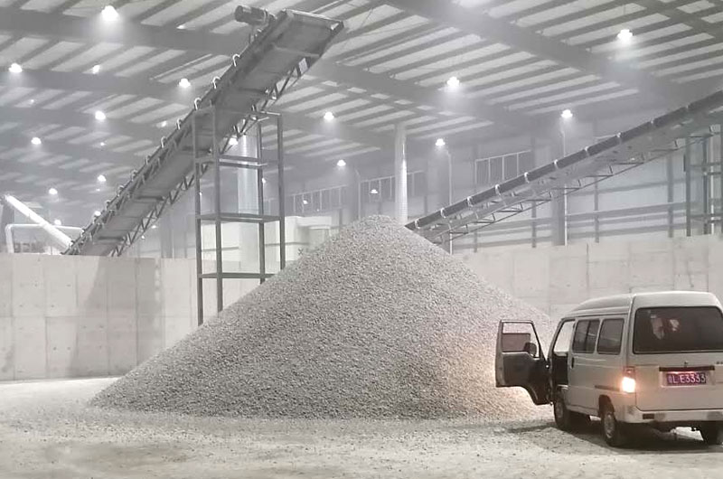 碎石粉沙機小型的，產(chǎn)量20-30方多少錢？型號推薦