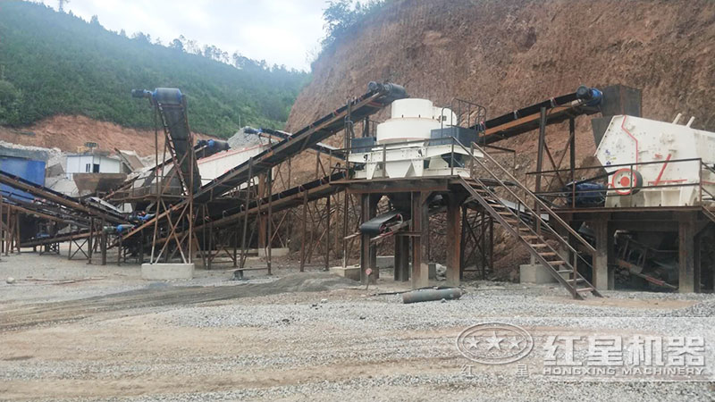 搭載制砂機配置石頭制砂生產線