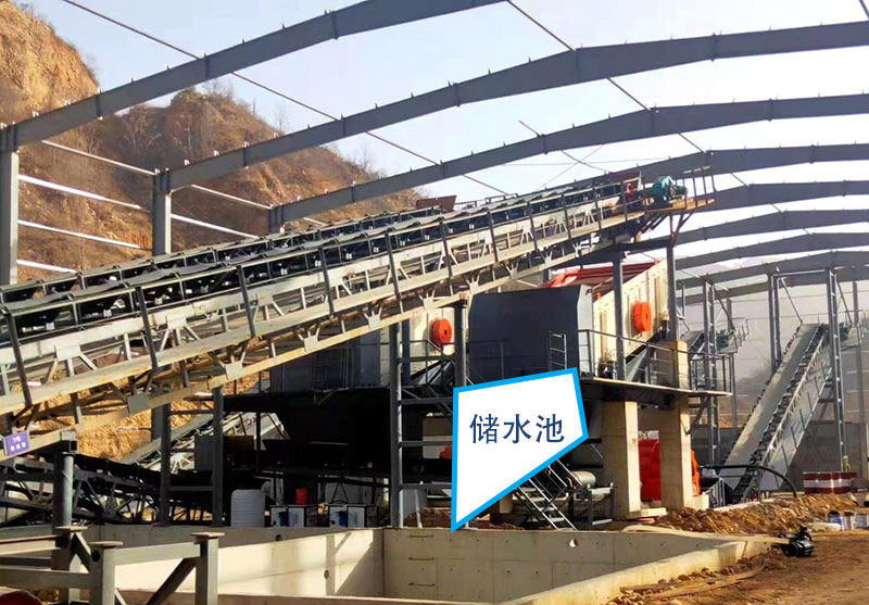 輪斗洗砂機作業(yè)現(xiàn)場配置沉淀池