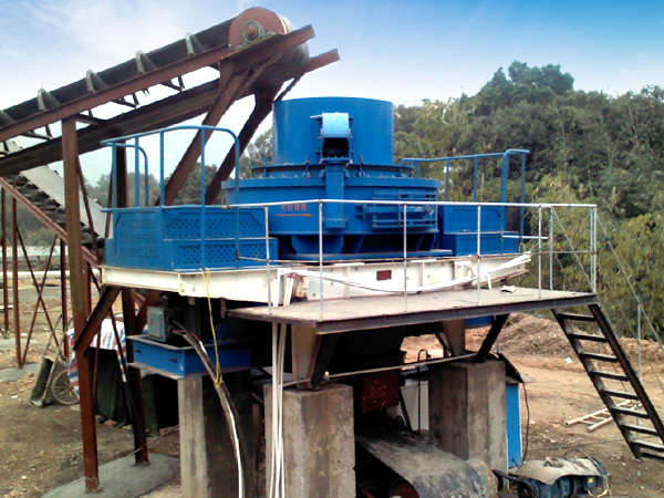 金剛砂制砂機(jī)現(xiàn)場(chǎng)圖