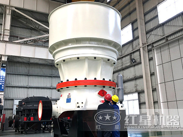 圓錐式破碎機(jī)實(shí)拍圖