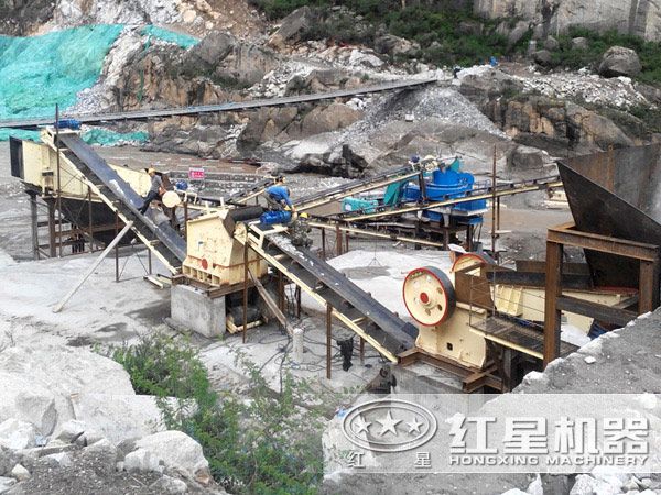 石料生產(chǎn)線現(xiàn)場