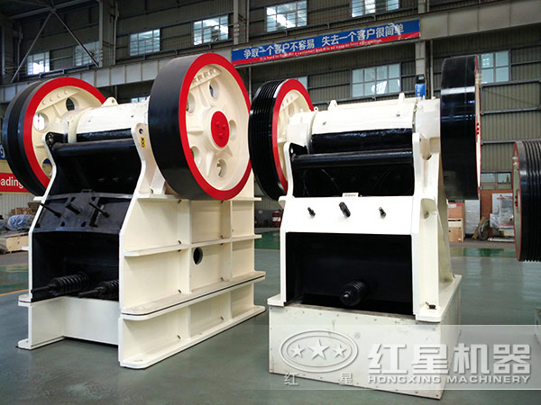 白云巖破碎機(jī)車間圖