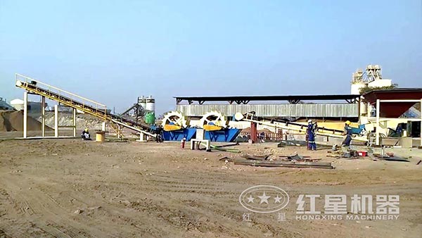 洗砂機工作現(xiàn)場圖