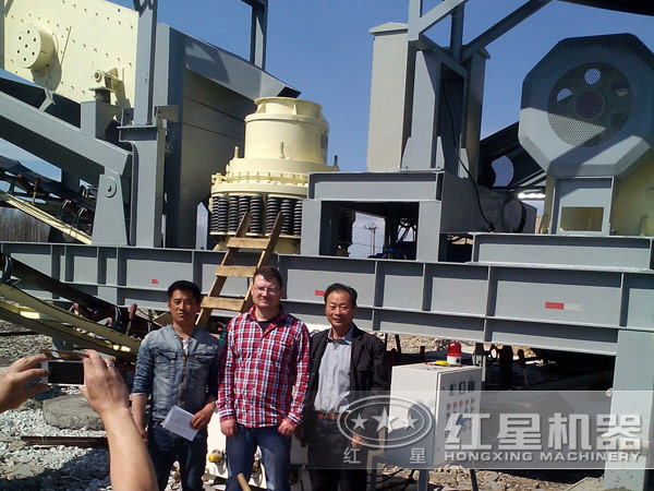 圓錐移動破碎站現(xiàn)場實拍