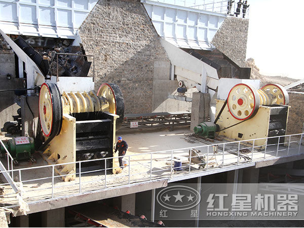 破碎設(shè)備現(xiàn)場圖