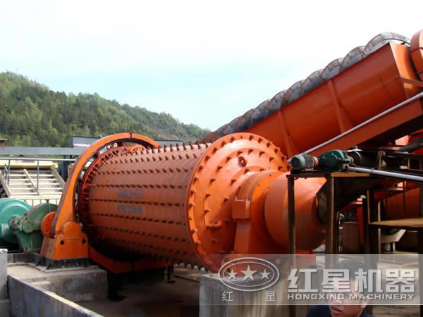 球磨機現(xiàn)場實拍