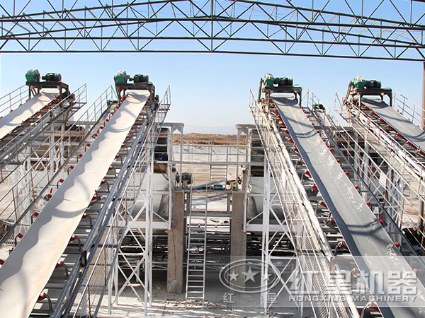 皮帶輸送機(jī)現(xiàn)場(chǎng)實(shí)拍