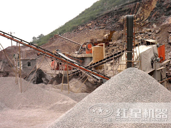 LF型微粉碎機(jī)的特點(diǎn)及工作原理