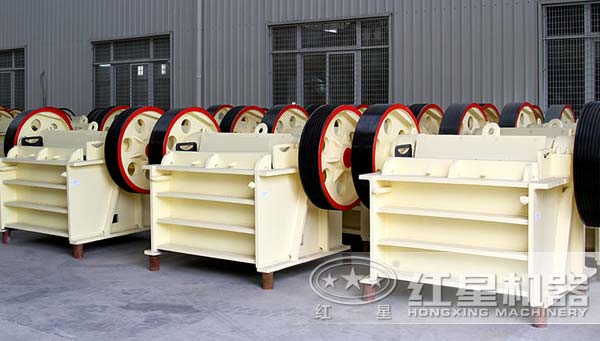 PEX顎式破碎機(jī)車(chē)間