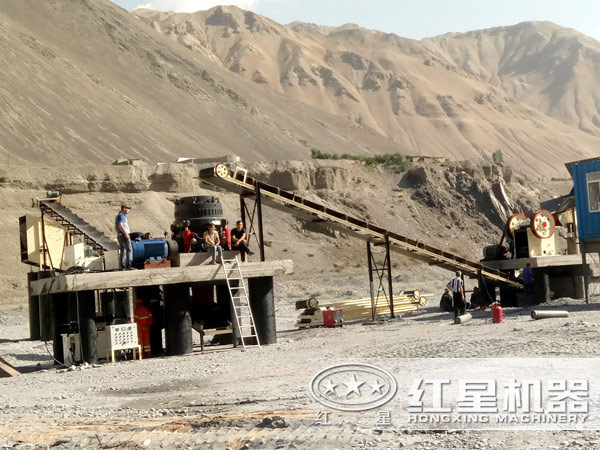 高嶺土破碎機(jī)加工現(xiàn)場