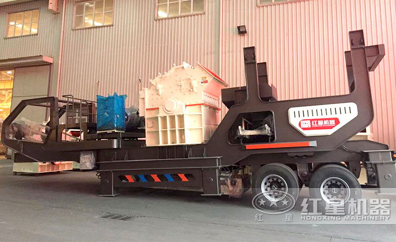 移動(dòng)式細(xì)碎機(jī)車間實(shí)拍