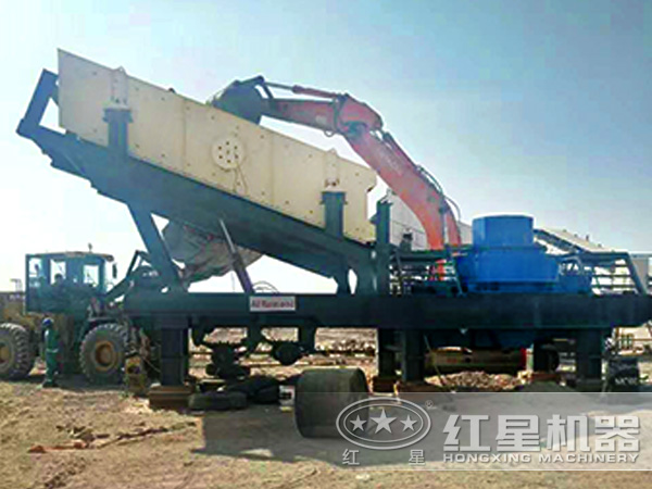 小型河卵石移動制砂機現(xiàn)場實拍