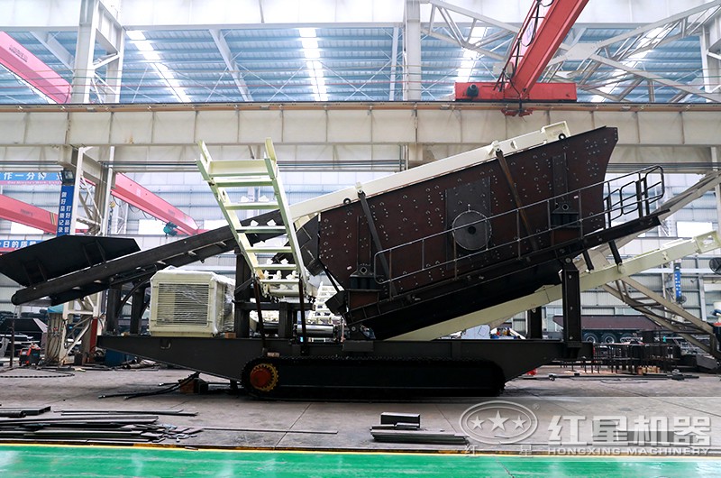 履帶移動(dòng)破碎機(jī)生產(chǎn)車間