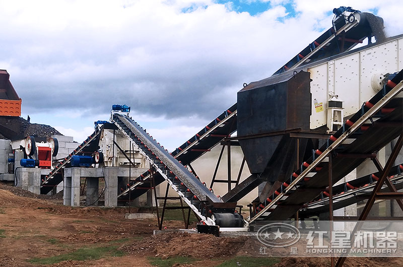 1315反擊式破碎機(jī)工作現(xiàn)場(chǎng)實(shí)拍