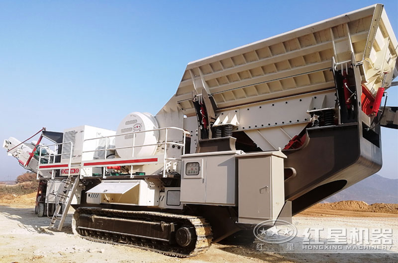 履帶破碎機(jī)生產(chǎn)現(xiàn)場(chǎng)