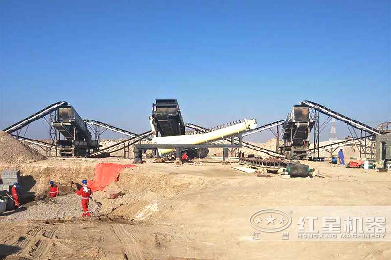 螺旋砂石洗選機(jī)用于移動(dòng)制沙作業(yè)現(xiàn)場