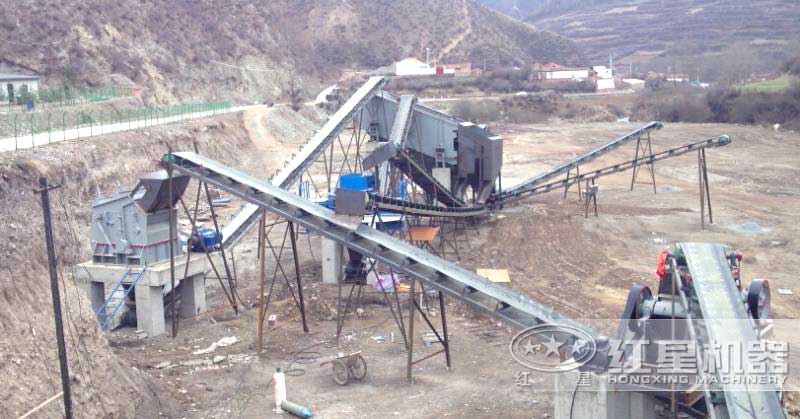 時(shí)產(chǎn)100噸碎石制沙廠現(xiàn)場
