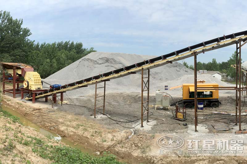 重錘式破碎機(jī)現(xiàn)場(chǎng)實(shí)拍