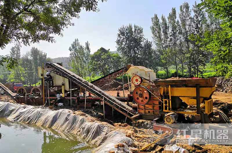 細(xì)碎機(jī)客戶現(xiàn)場實(shí)拍