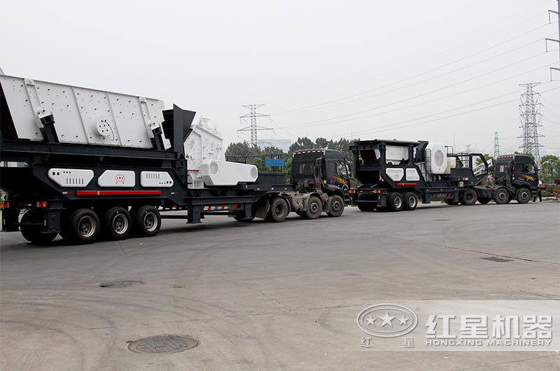 移動反擊式破碎機設(shè)備發(fā)貨