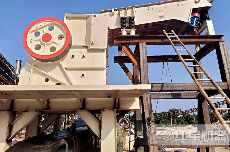 河南生產(chǎn)顎式破碎機的廠家怎么樣？顎式破碎機的類型有哪些？