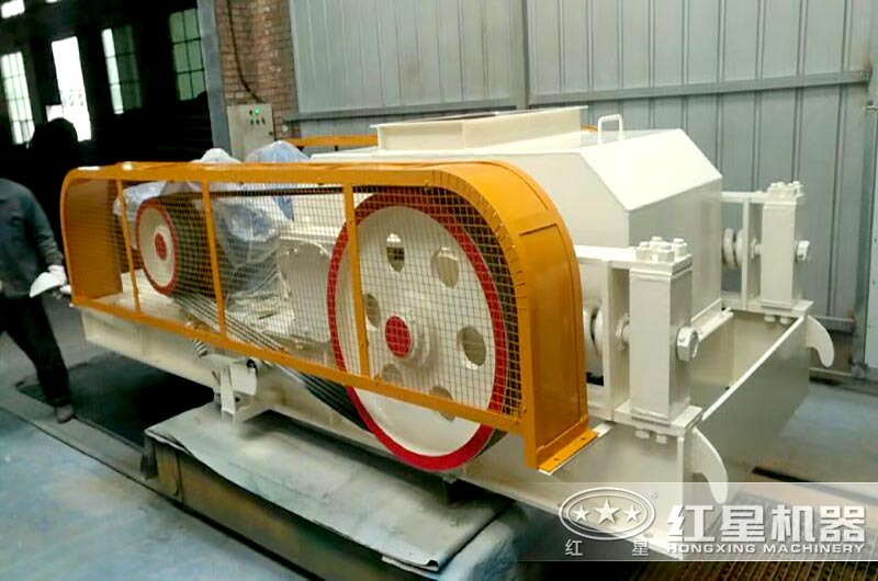 1200輥式破碎機廠家如何選_40年生產(chǎn)資質老廠家在這