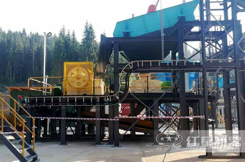 顎破與輥式破碎機(jī)用于選礦破碎現(xiàn)場(chǎng)