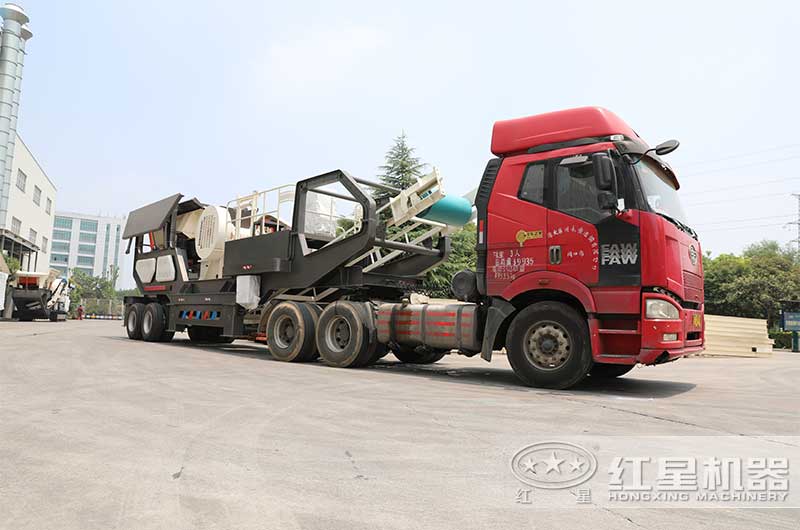 移動(dòng)輪式破碎機(jī)可以搭載哪些破碎設(shè)備，市場(chǎng)價(jià)格是多少