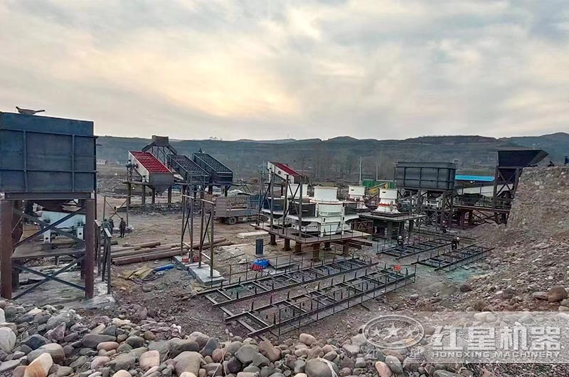 浙江時產(chǎn)千噸砂石場露天作業(yè)現(xiàn)場全景實拍