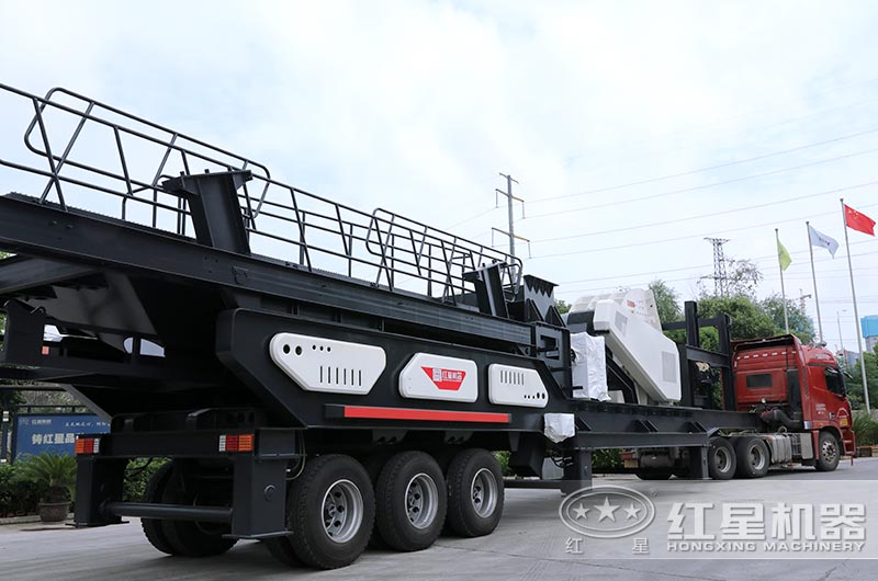 半移動(dòng)破碎站廠家發(fā)貨了