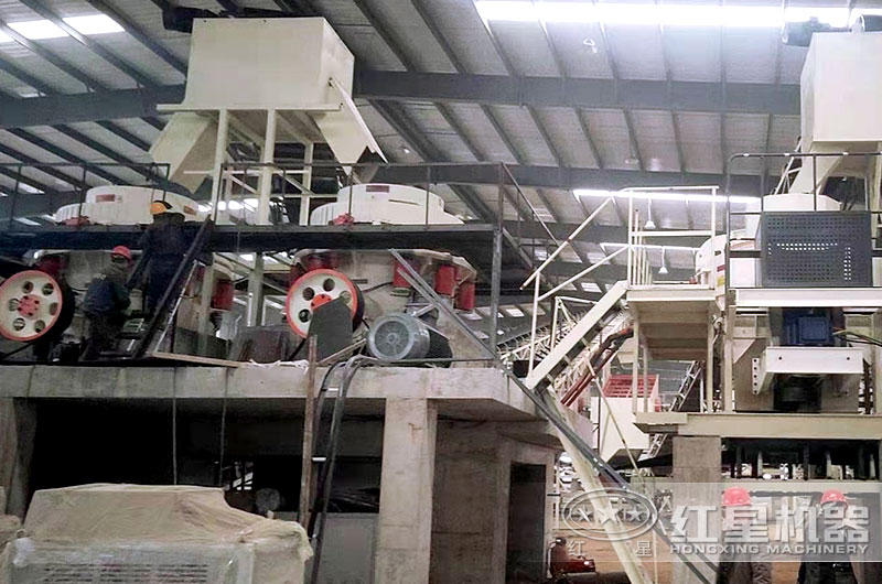 日產(chǎn)5000噸鵝卵石機(jī)制砂廠現(xiàn)場