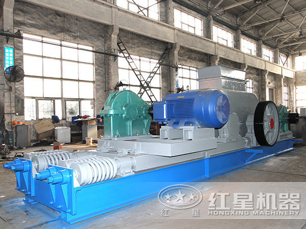 對輥破碎機(jī)車間