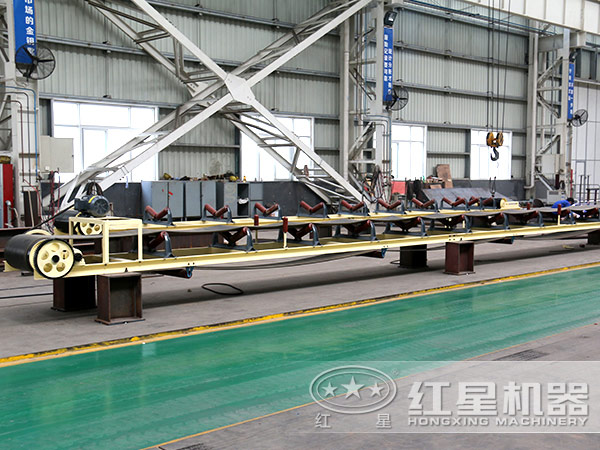 皮帶輸送機(jī)實拍圖