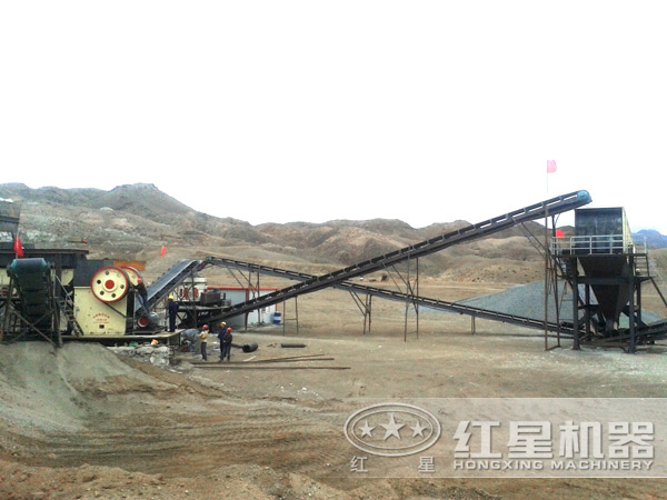 鄂式破石機現(xiàn)場圖片